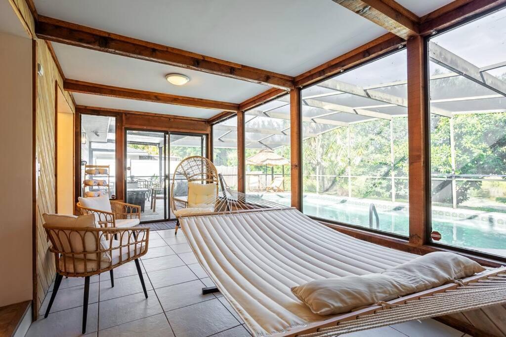 Cozy Lakefront Home W/ Pool -7 Mins From Legoland Уинтер-Хейвен Экстерьер фото