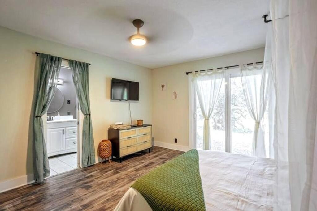 Cozy Lakefront Home W/ Pool -7 Mins From Legoland Уинтер-Хейвен Экстерьер фото